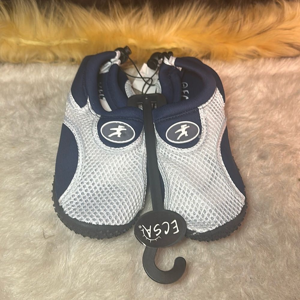 ECSA water shoes (3950) NWT